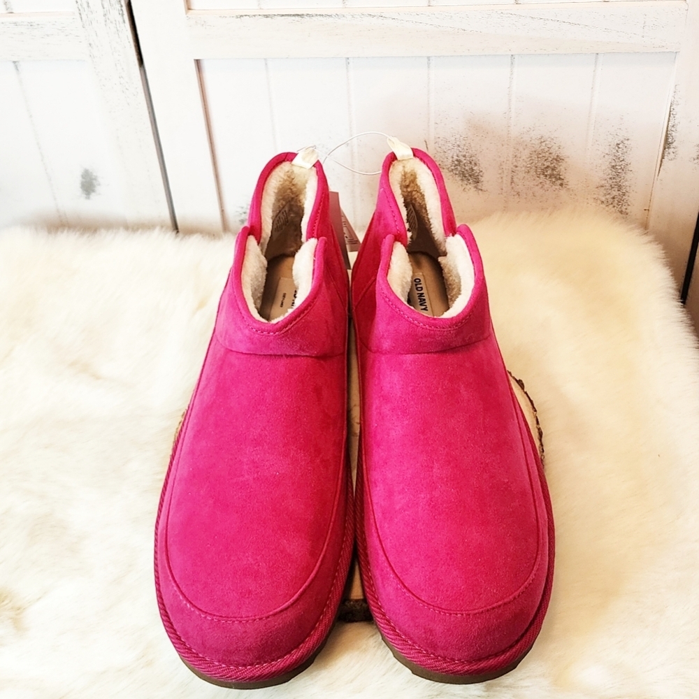 Old Navy Faux Suede Bootie Slippers - Picture 3 of 9